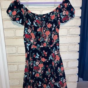 Floral swing dress with hidden side zipper